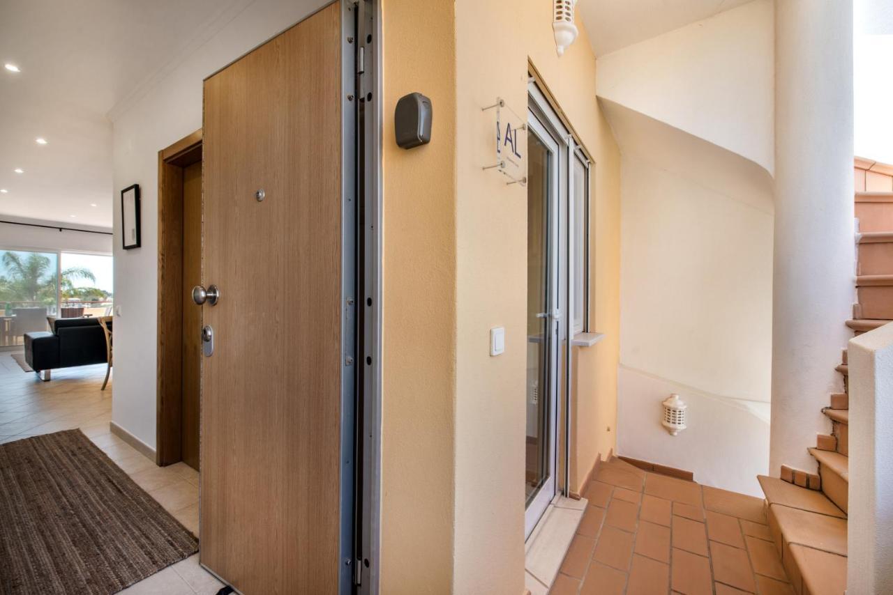 Beautiful Two Bedroom Apartment With Roof Terrace Carvoeiro  Buitenkant foto