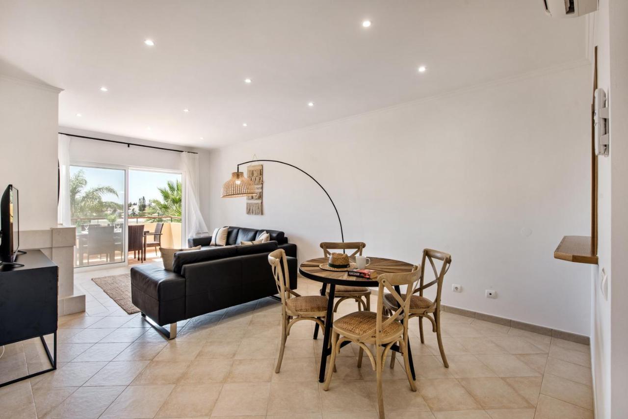 Beautiful Two Bedroom Apartment With Roof Terrace Carvoeiro  Buitenkant foto