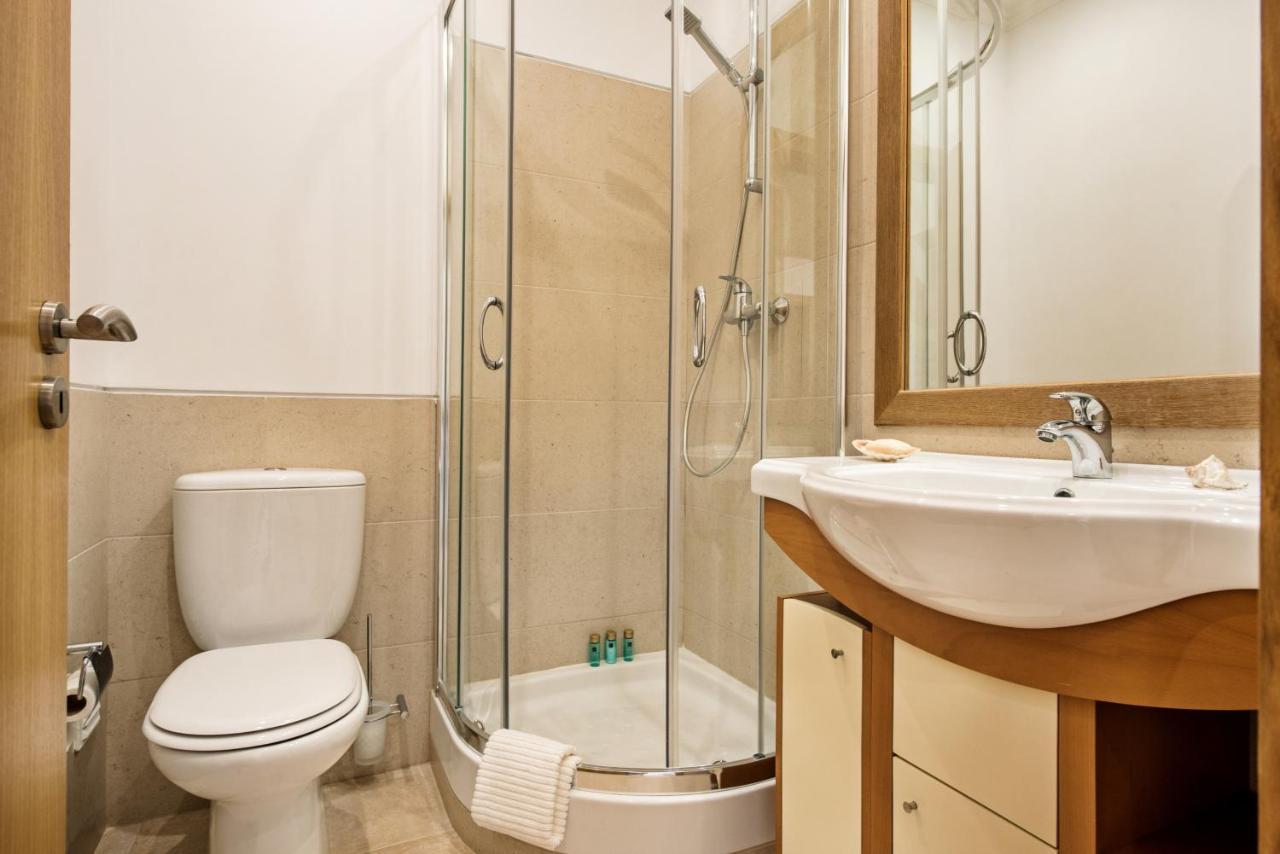 Beautiful Two Bedroom Apartment With Roof Terrace Carvoeiro  Buitenkant foto