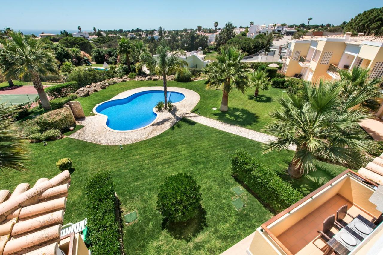 Beautiful Two Bedroom Apartment With Roof Terrace Carvoeiro  Buitenkant foto